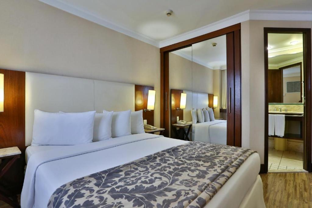 Get a Flat 610 Luxuoso - 100mts Av Paulista - Housity