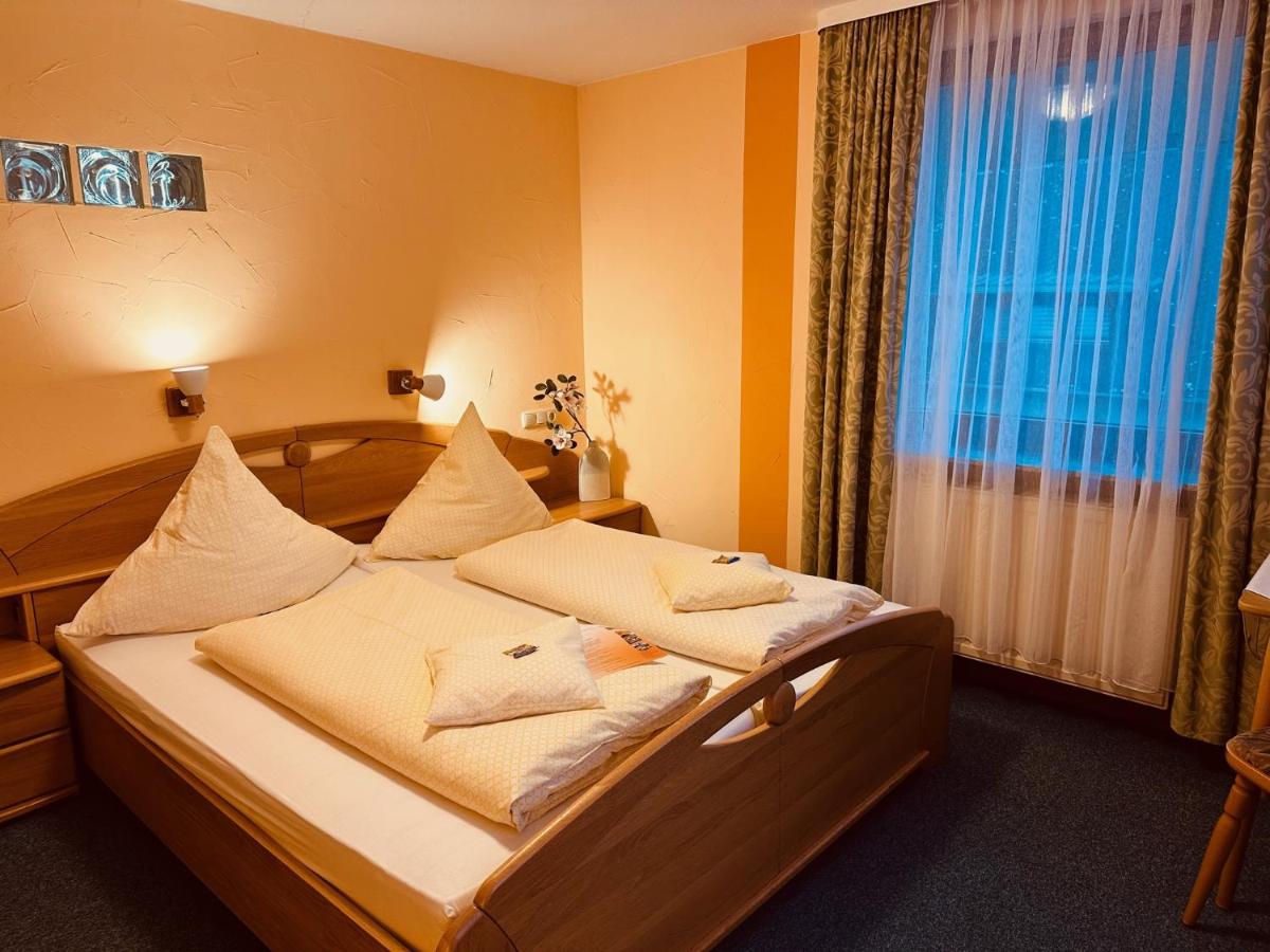 Hotel Cafe Restaurant Loreleyblick - Housity