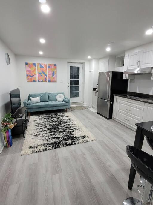 Newly built 2 Bedroom Basement Apartment - Housity