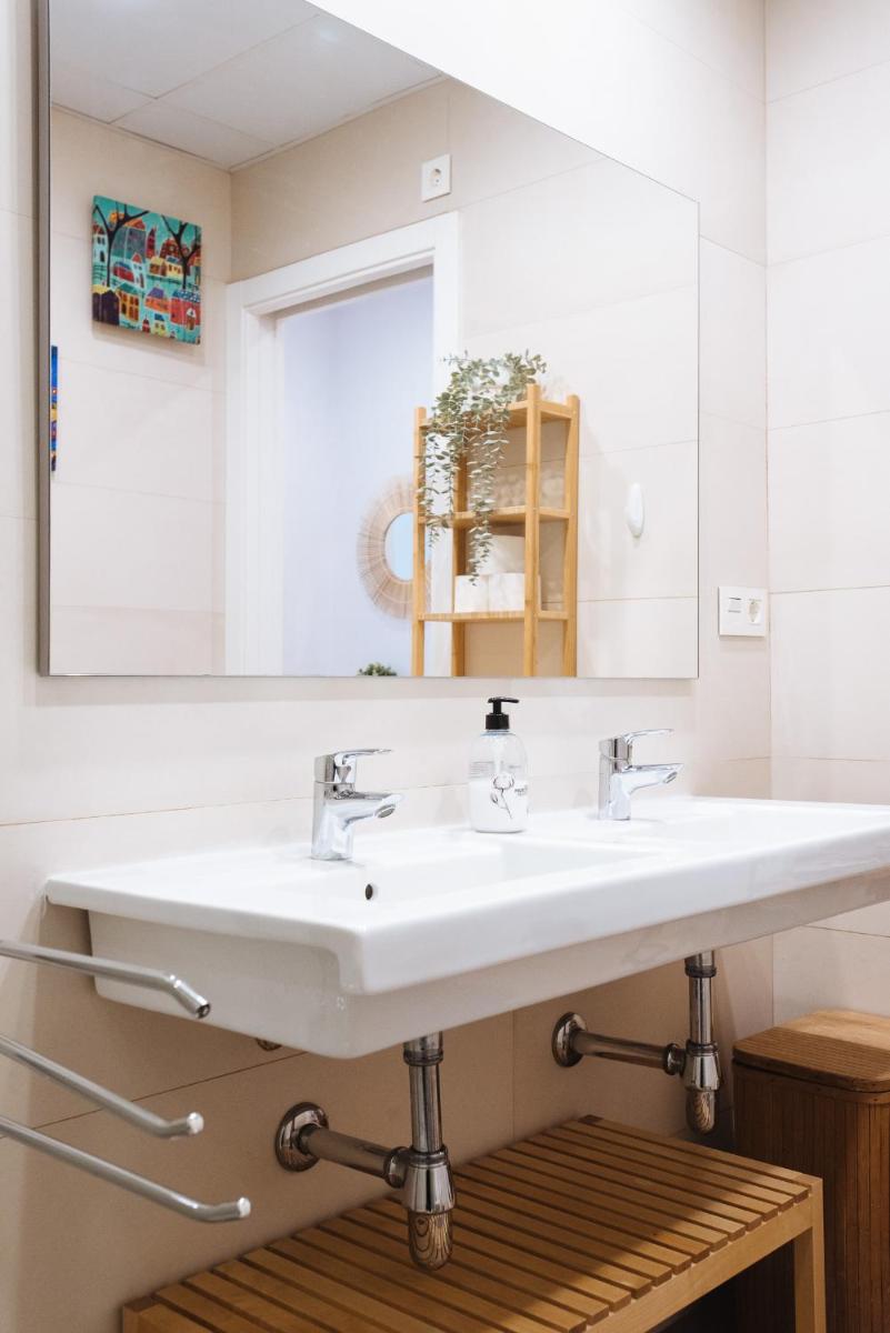 Apartamento estelar con piscina y garaje nervión - Housity