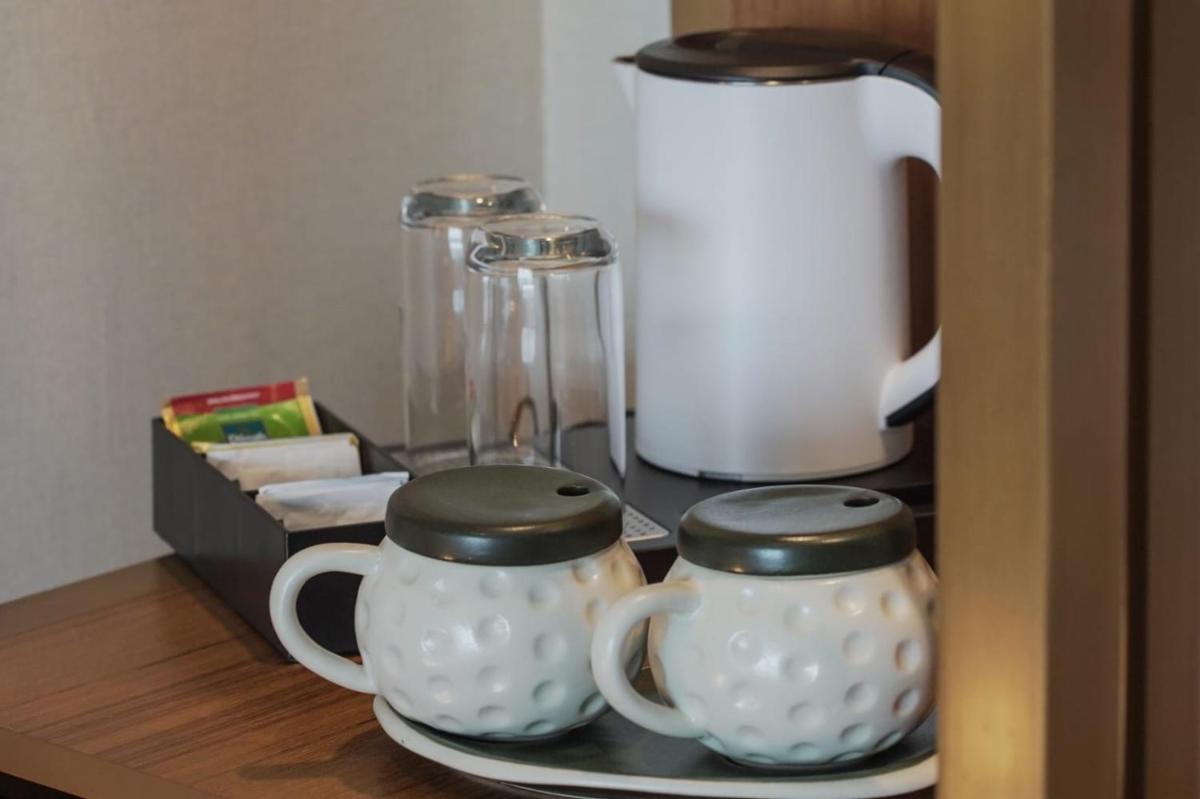 Cebu One Tectona Resort Hotel - Housity