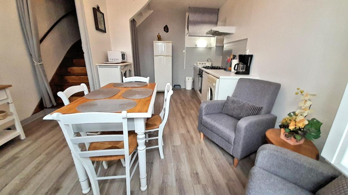 L'Oustalou - Gîte entre Lot et Truyère - Housity