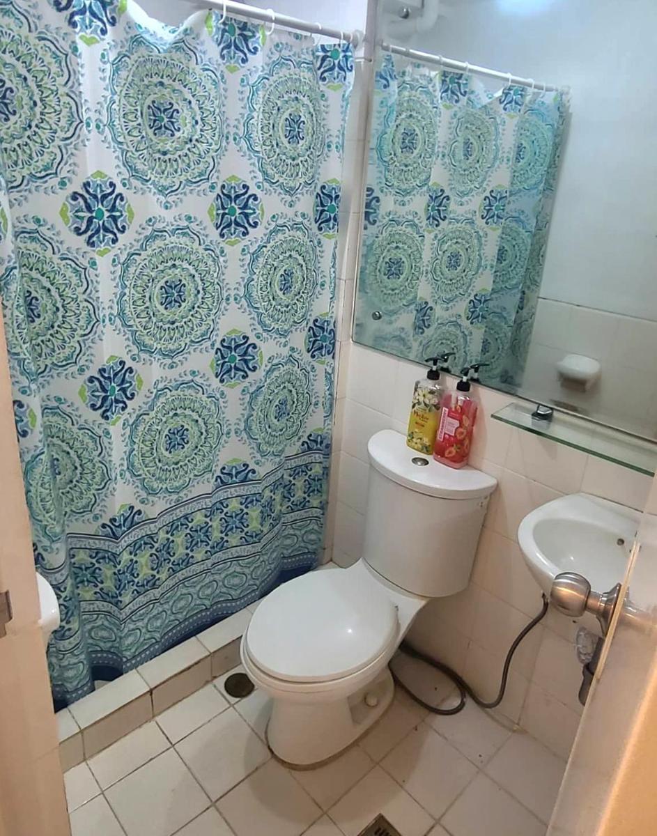 Suitetrails - NORTHPOINT CONDO Free Airport Pick Up for 3 nights stay or more