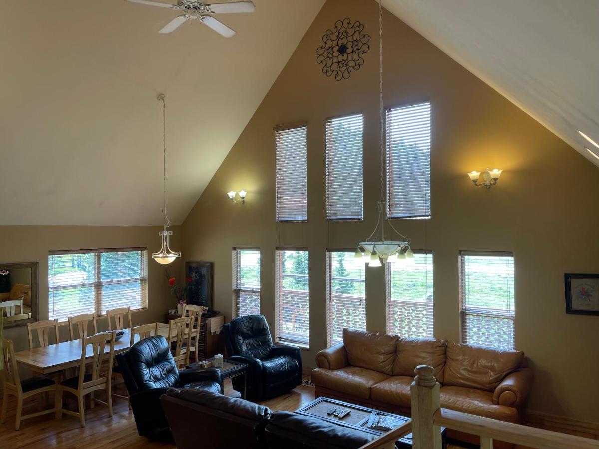 Mountain Cardinal With High Speed Wifi - Housity