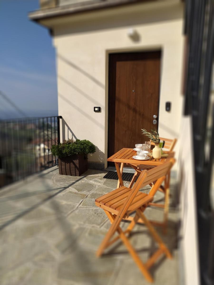 Casa Mantel Holiday Home Panoramic view in Langhe - Housity