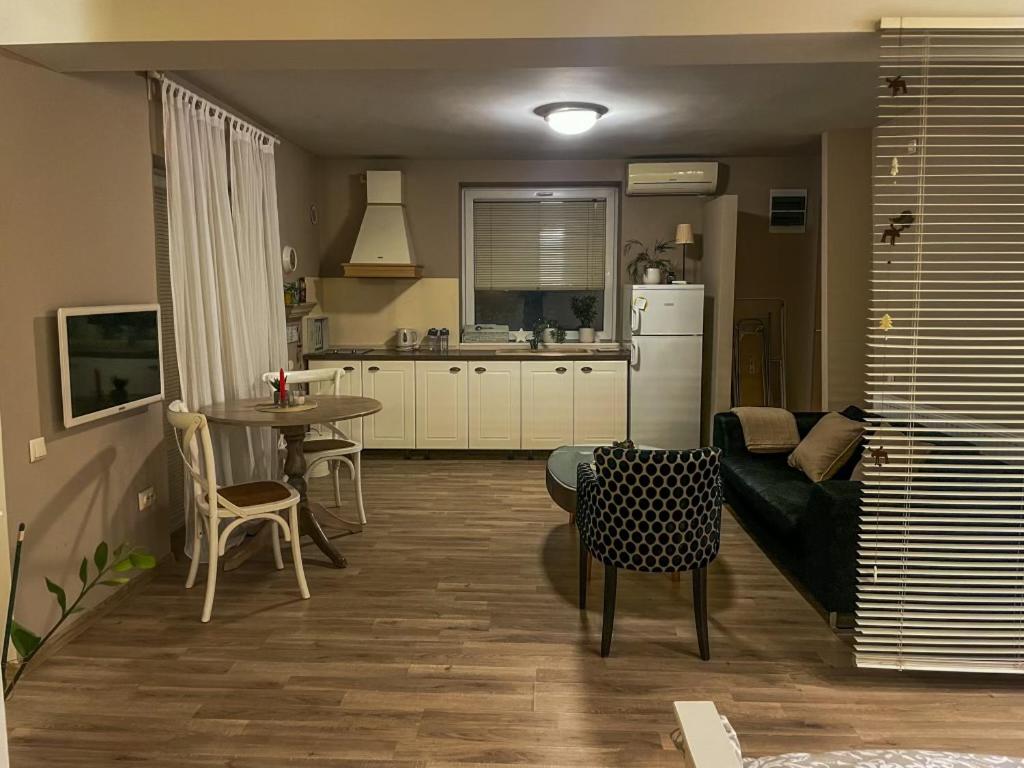 VNVP Black Amber - Housity