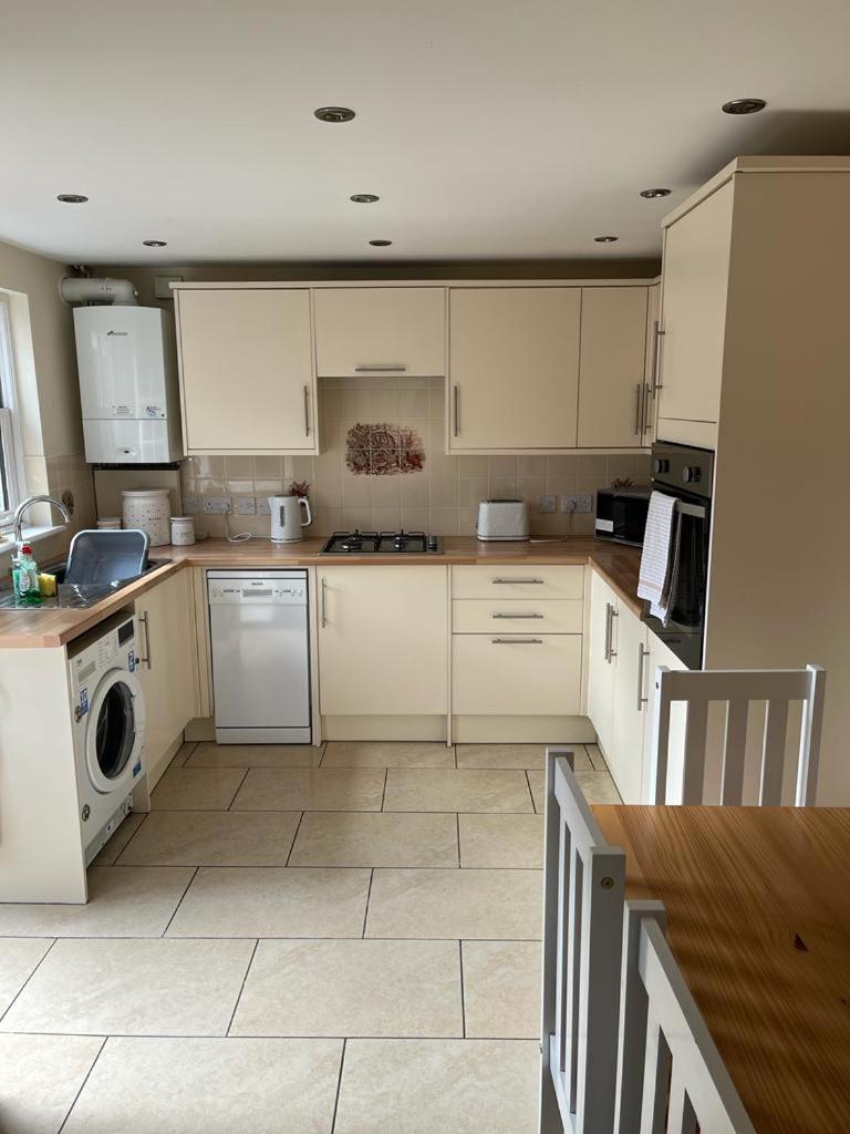 Central Townhouse Whitstable - Housity