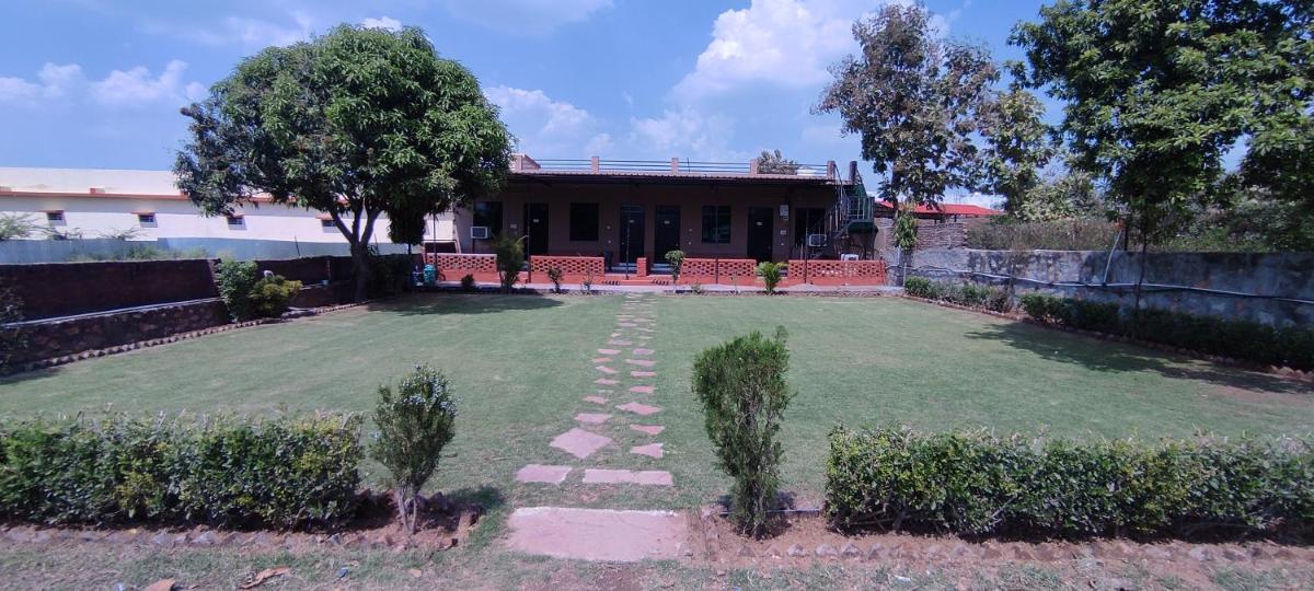 Aravali Bagh Palace - Housity