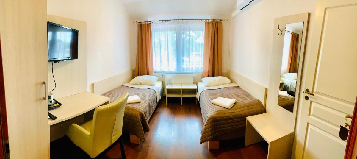 Gościniec Skwierzyna - Housity