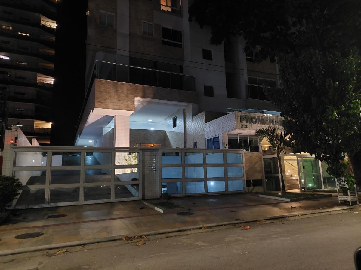 SENSACIONAL A Uma Quadra da Praia da Ponta Verde - Housity
