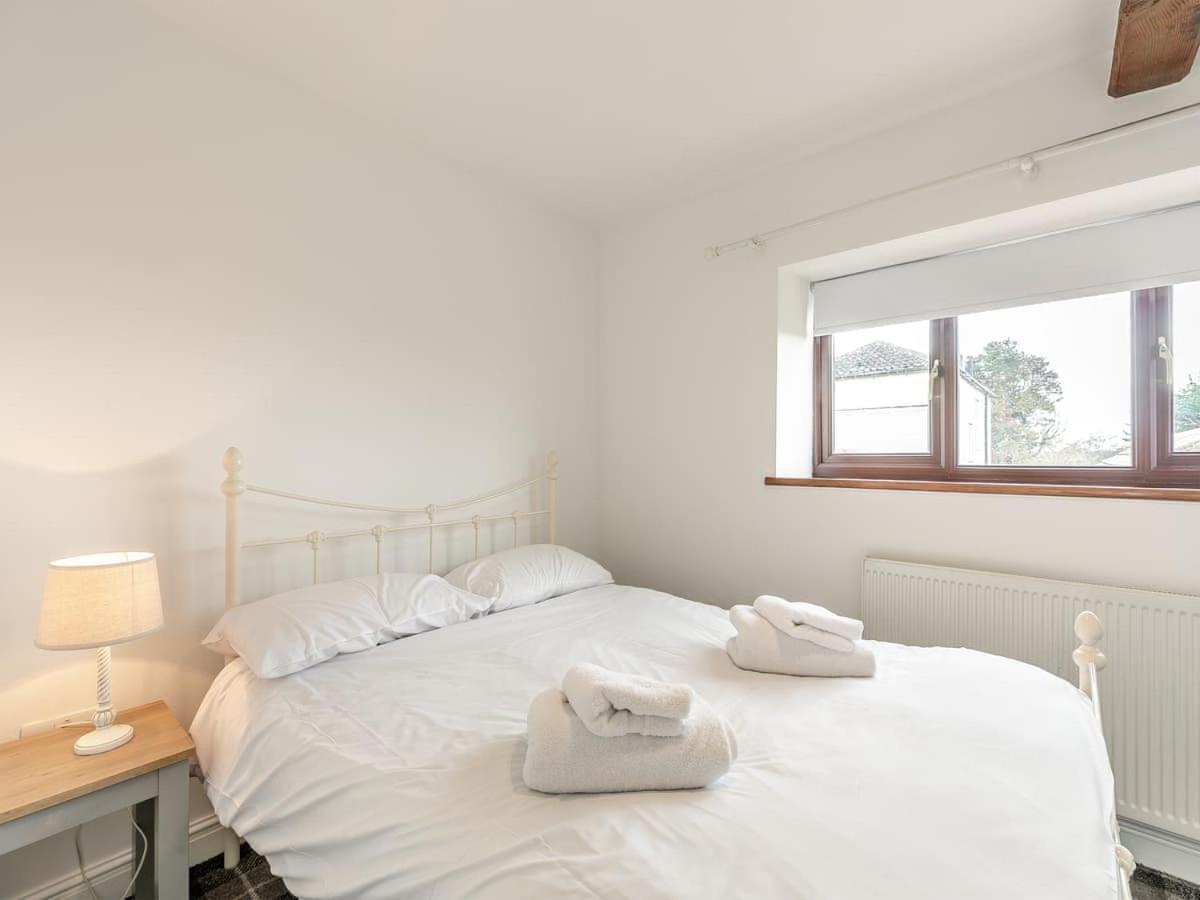 Cottage 3 - Stunning Three Bed Cottage - Housity
