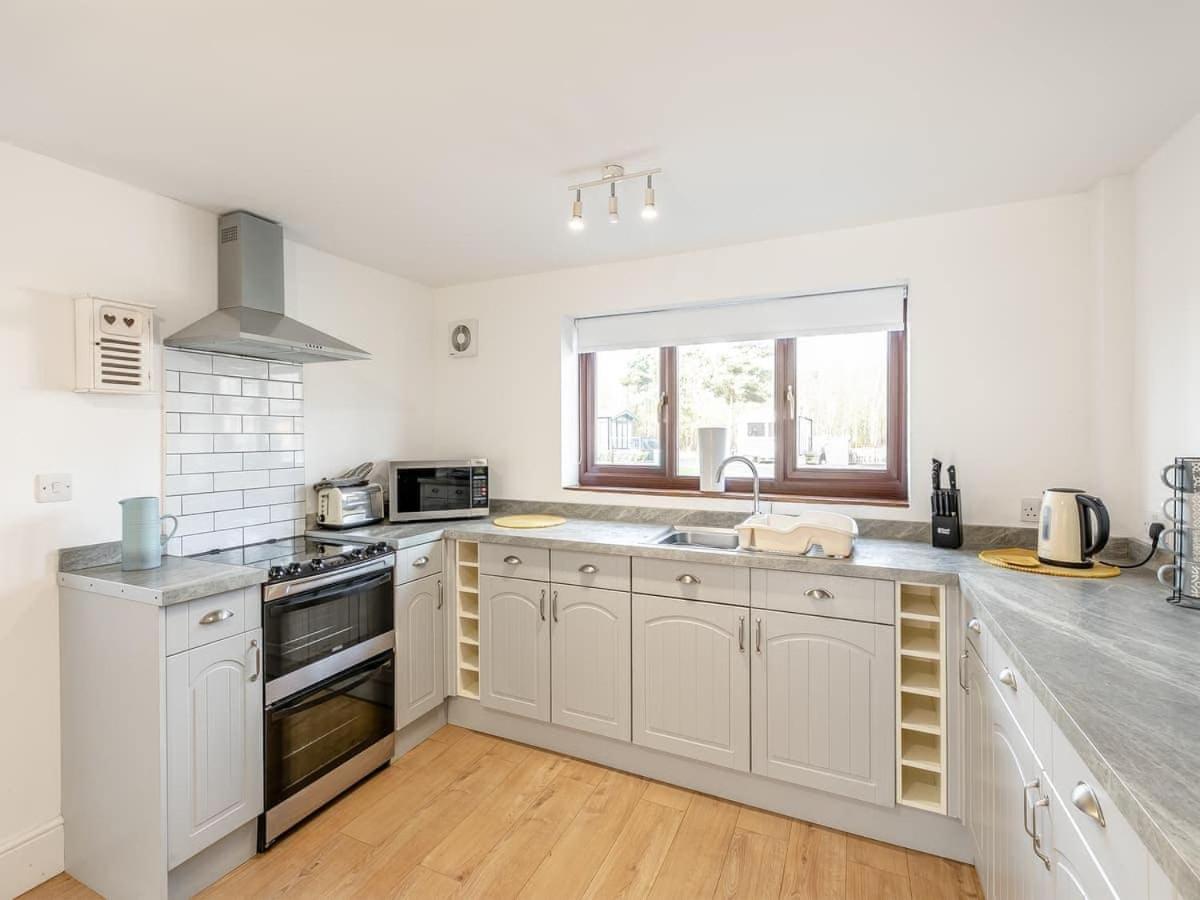 Cottage 3 - Stunning Three Bed Cottage - Housity