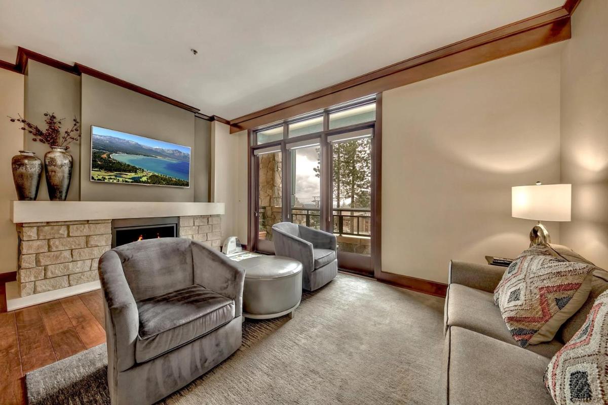 Summer Sale- 2 Bedroom At Constellation Residences Condo - Housity