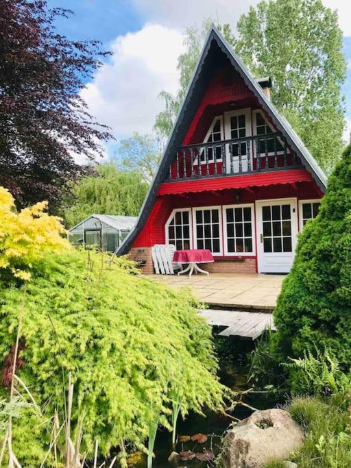 Ferienhaus am Mescheriner See - Housity