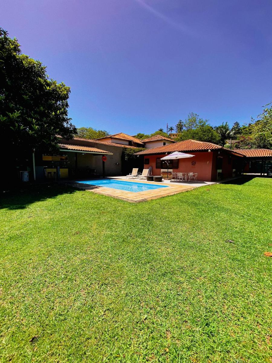 Excelente casa térrea na Granja Viana - Housity