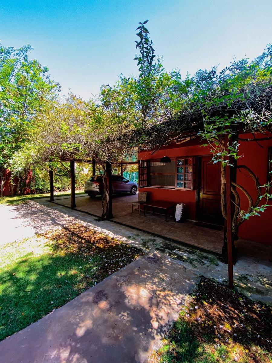 Excelente casa térrea na Granja Viana - Housity