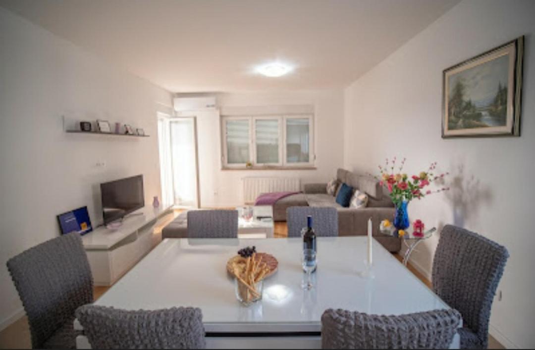 Apartman San - Housity