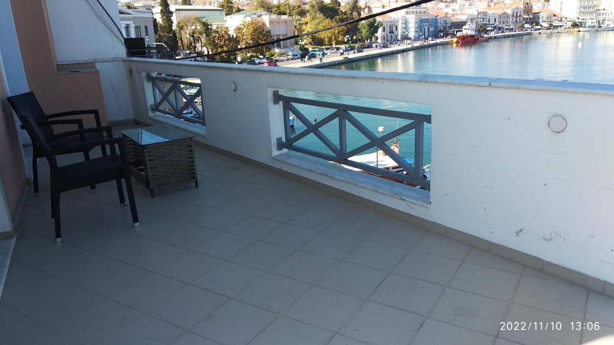 Mitilene Harbour Central - Housity