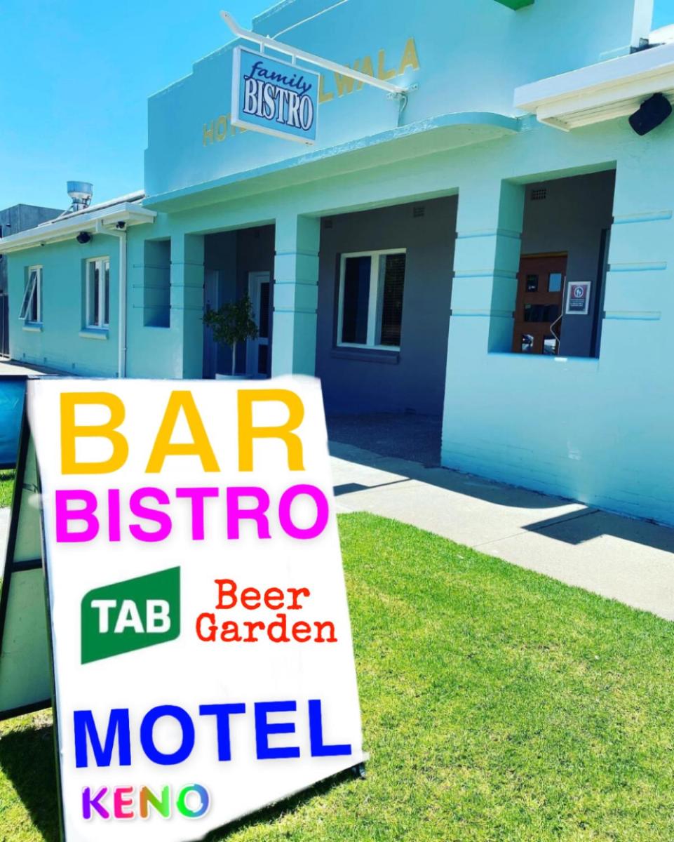 Lake Mulwala Hotel - Housity