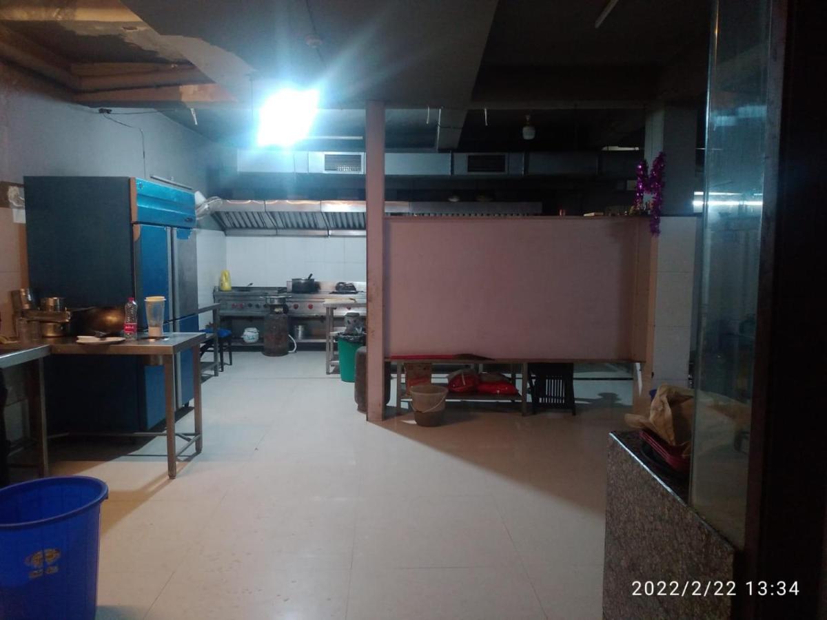 Hotel Rivasa Regency - Housity
