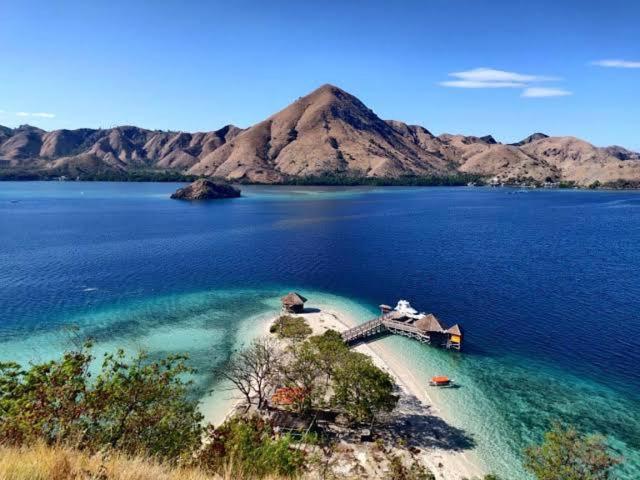Suitetrails - Open trip Komodo 3 Days 2 Night depart every monday to wednesday