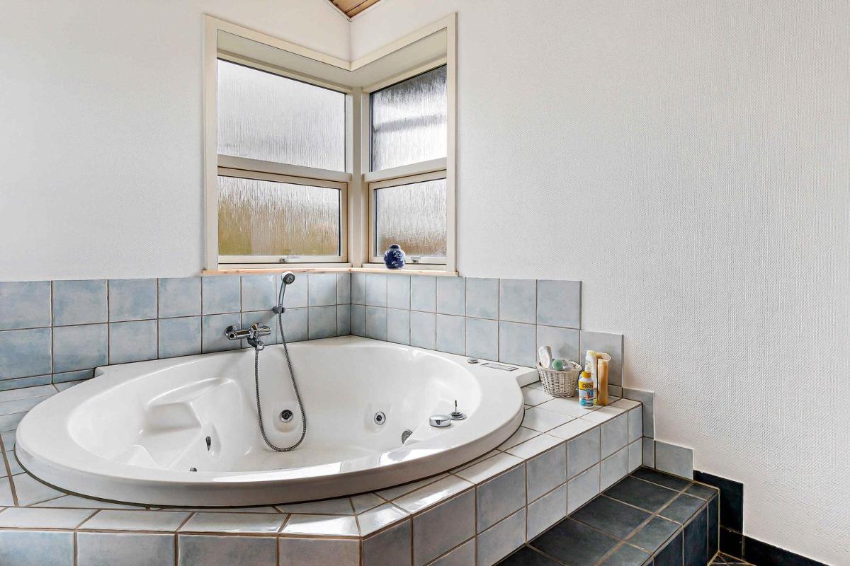 Holiday Home With Spa, Sauna And Beautiful View - Housity