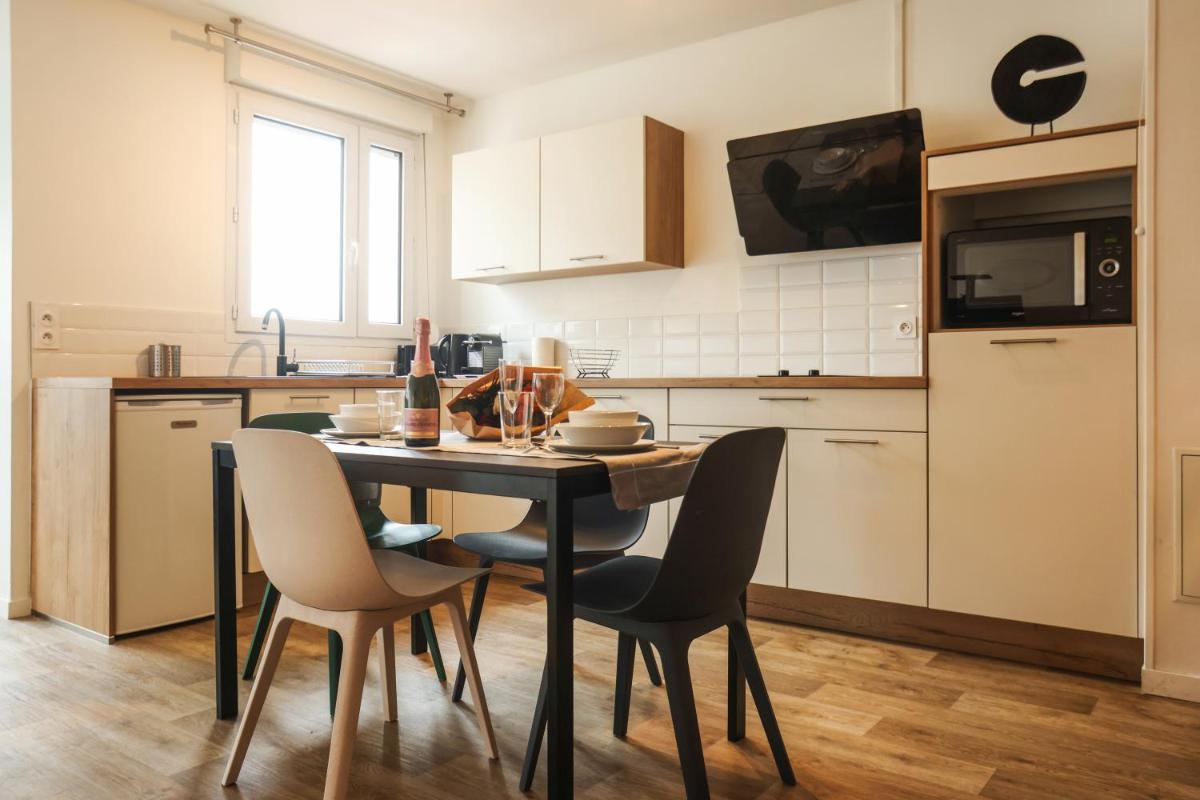 3 Lys Orleans Downtown, free secure parking - Housity