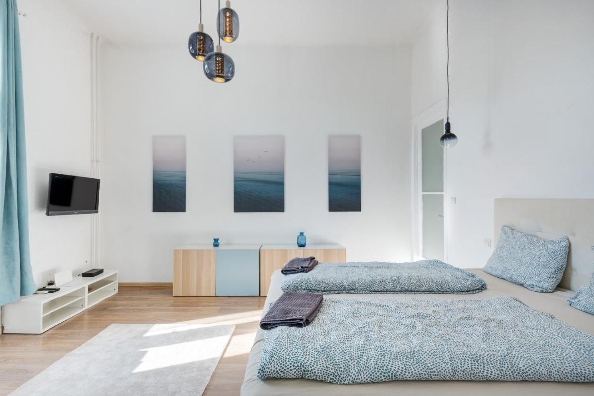 Elizabeth Garden Apartment - Housity