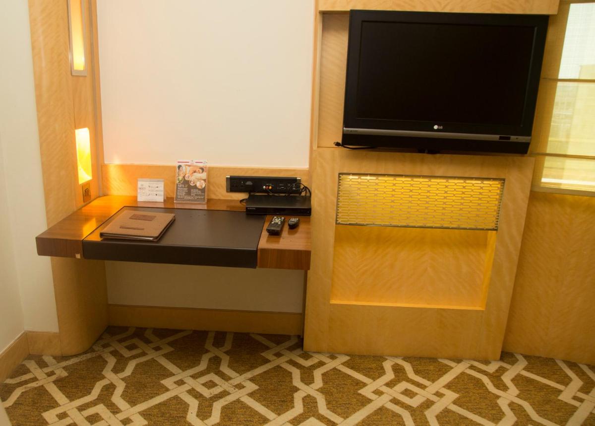 Marco Polo Hotel - Housity