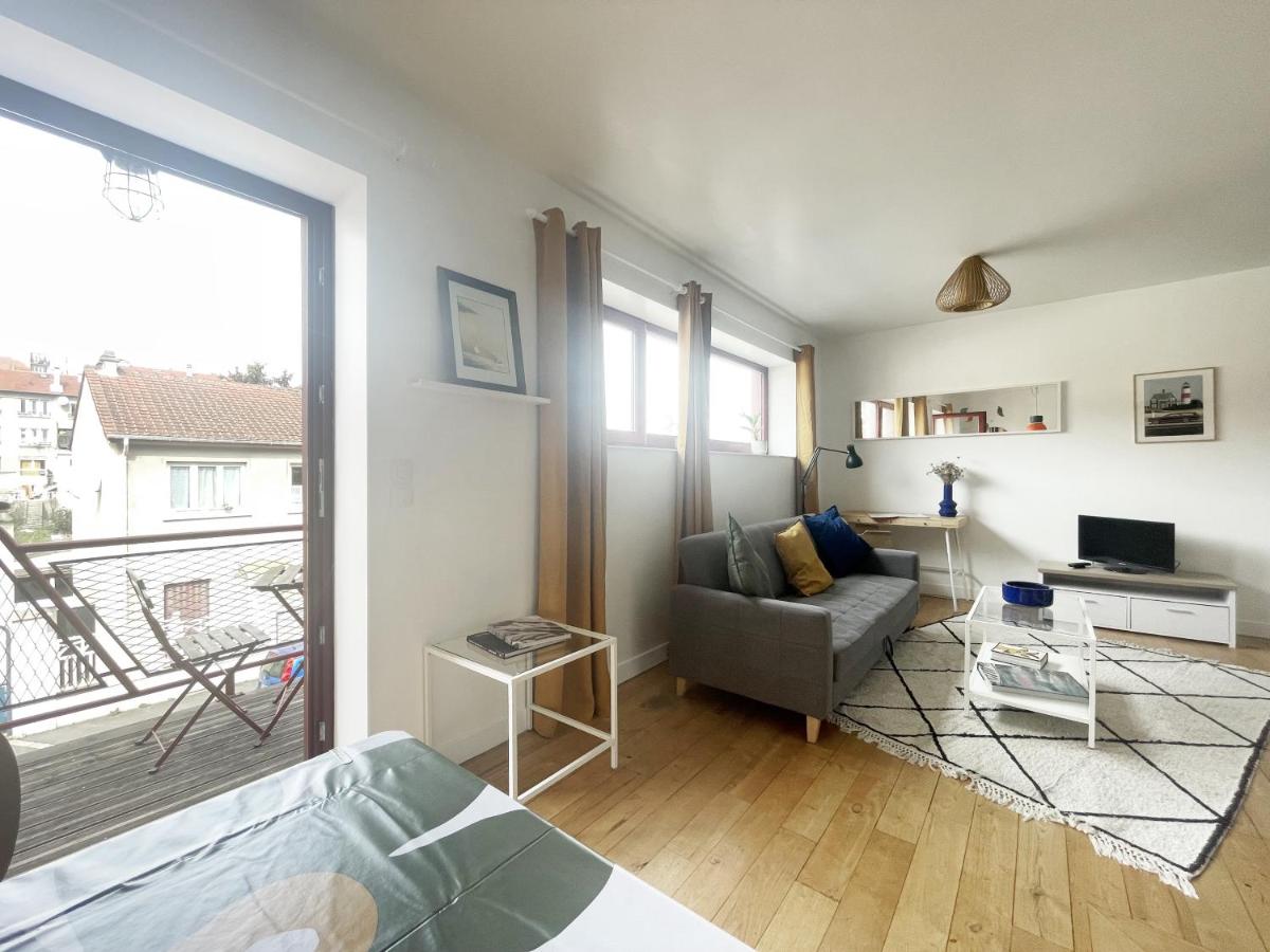 Le Balcon Rouge - Housity