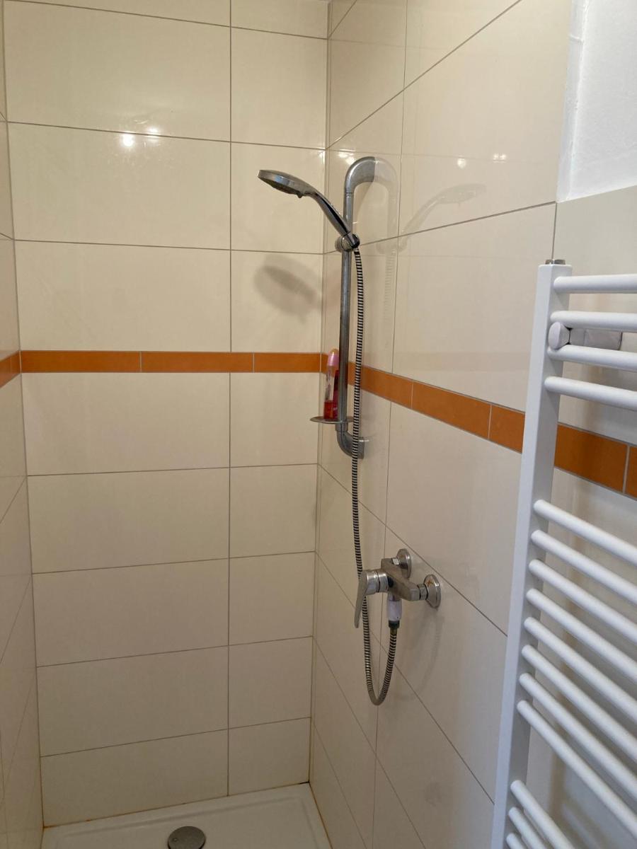 Heurigenbar - Housity