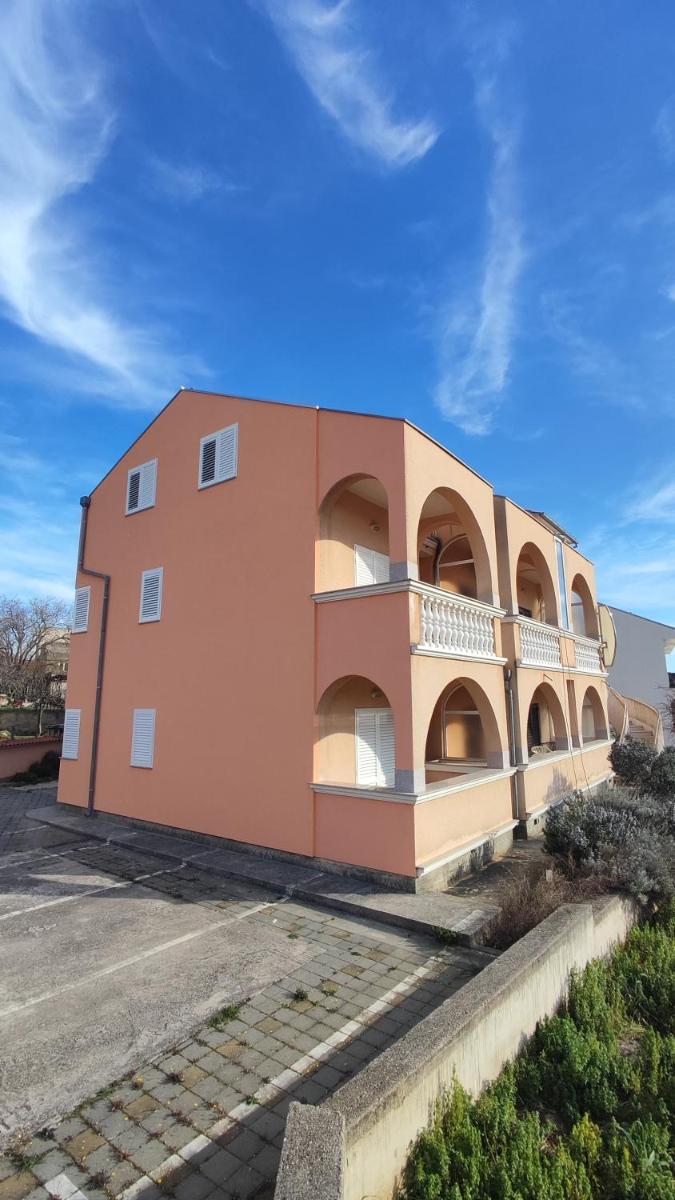 Apartments Mediterranean Sundance - Housity
