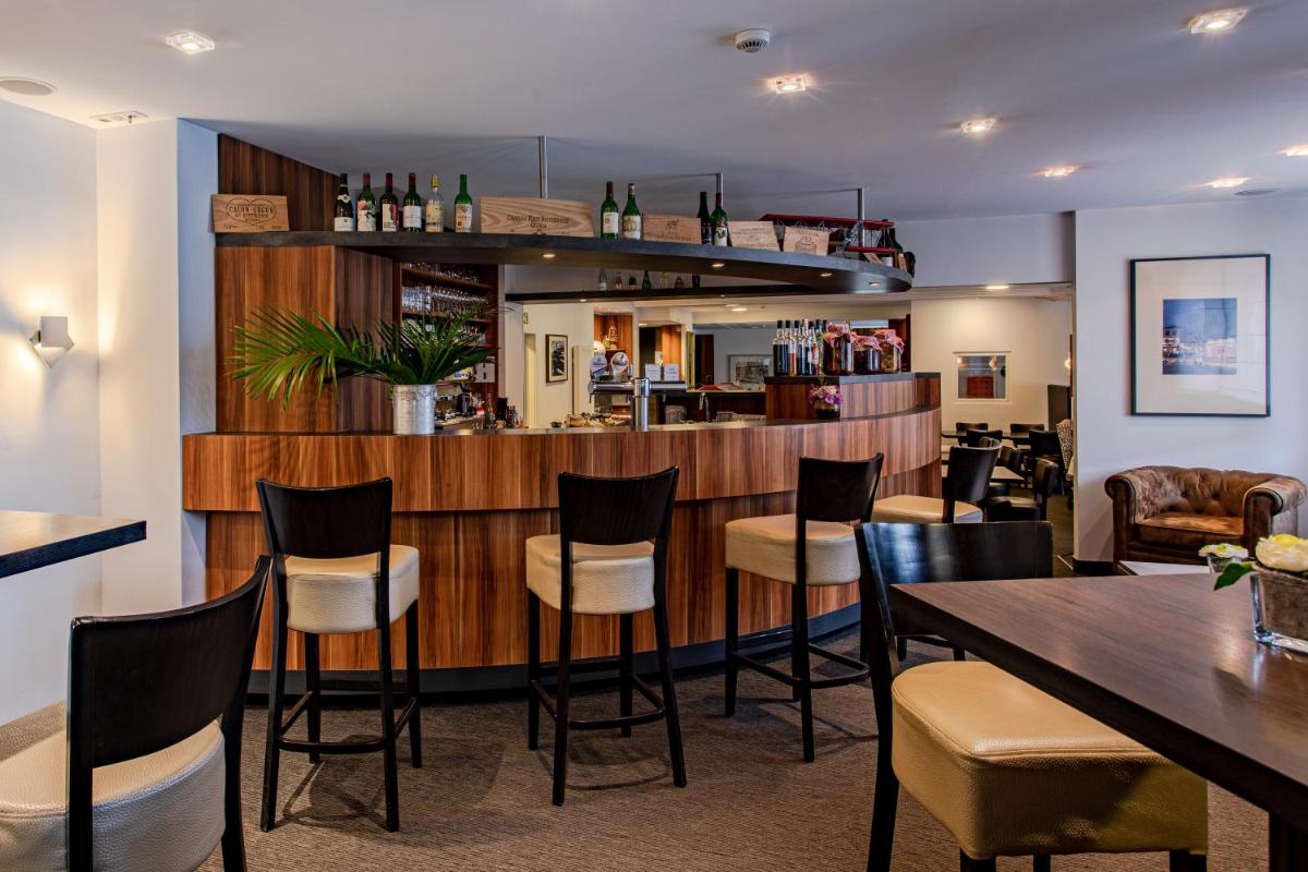 Salon ou bar de l'établissement Europe Haguenau – Hotel & Spa