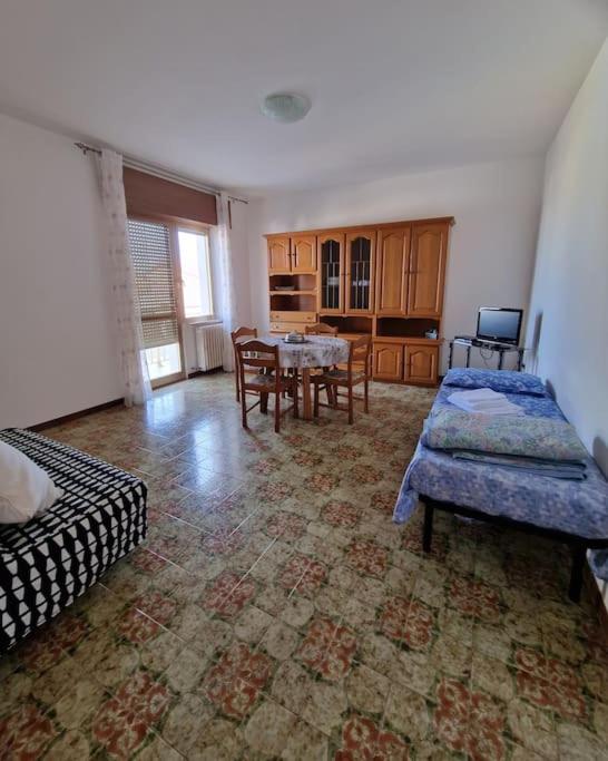 WANDERLUST HOME - Housity