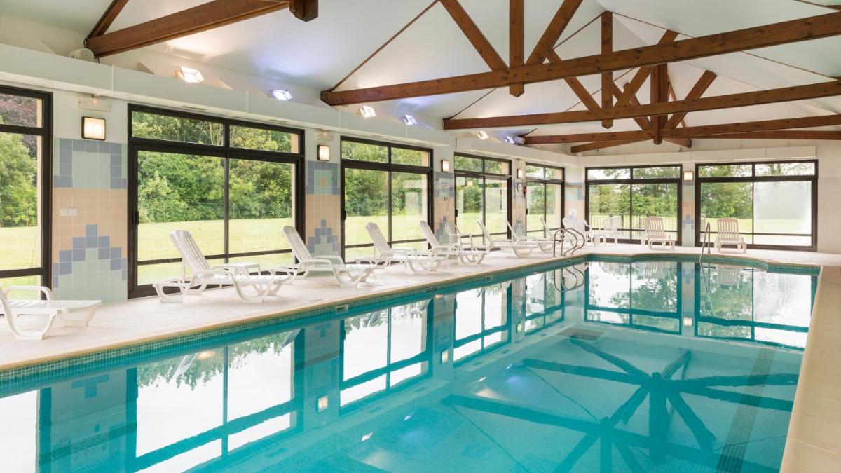 Piscine de l'établissement Holiday Inn Calais Coquelles by IHG ou située à proximité
