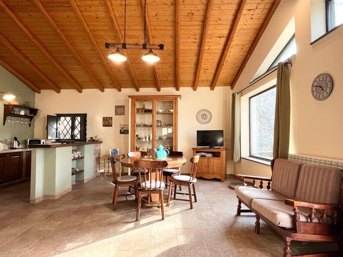 Case Vacanze Dietroserra - Housity