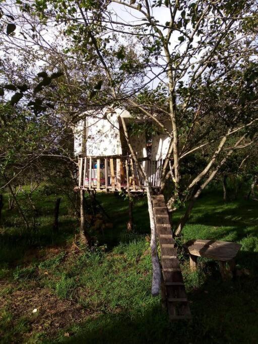 Casa de Campo-Chimenea-Casita en el árbol- WiFi :) - Housity