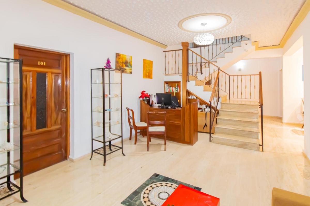Hotel Villa Capri - Housity