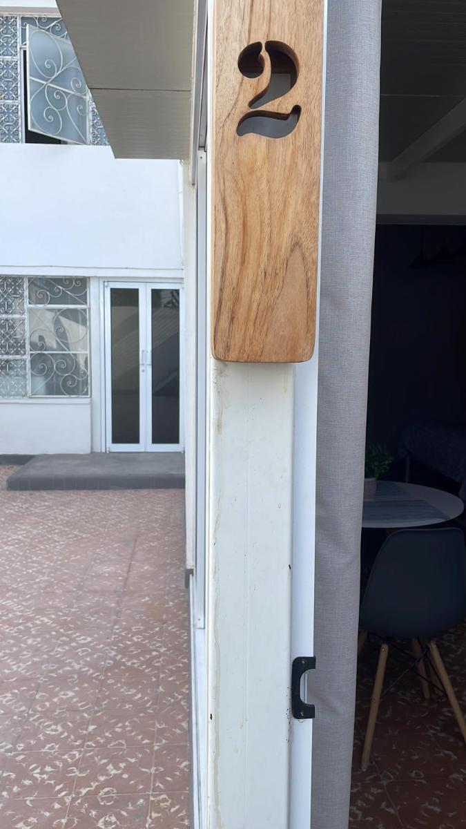 Dobe. Bonito y céntrico loft con patio - Housity