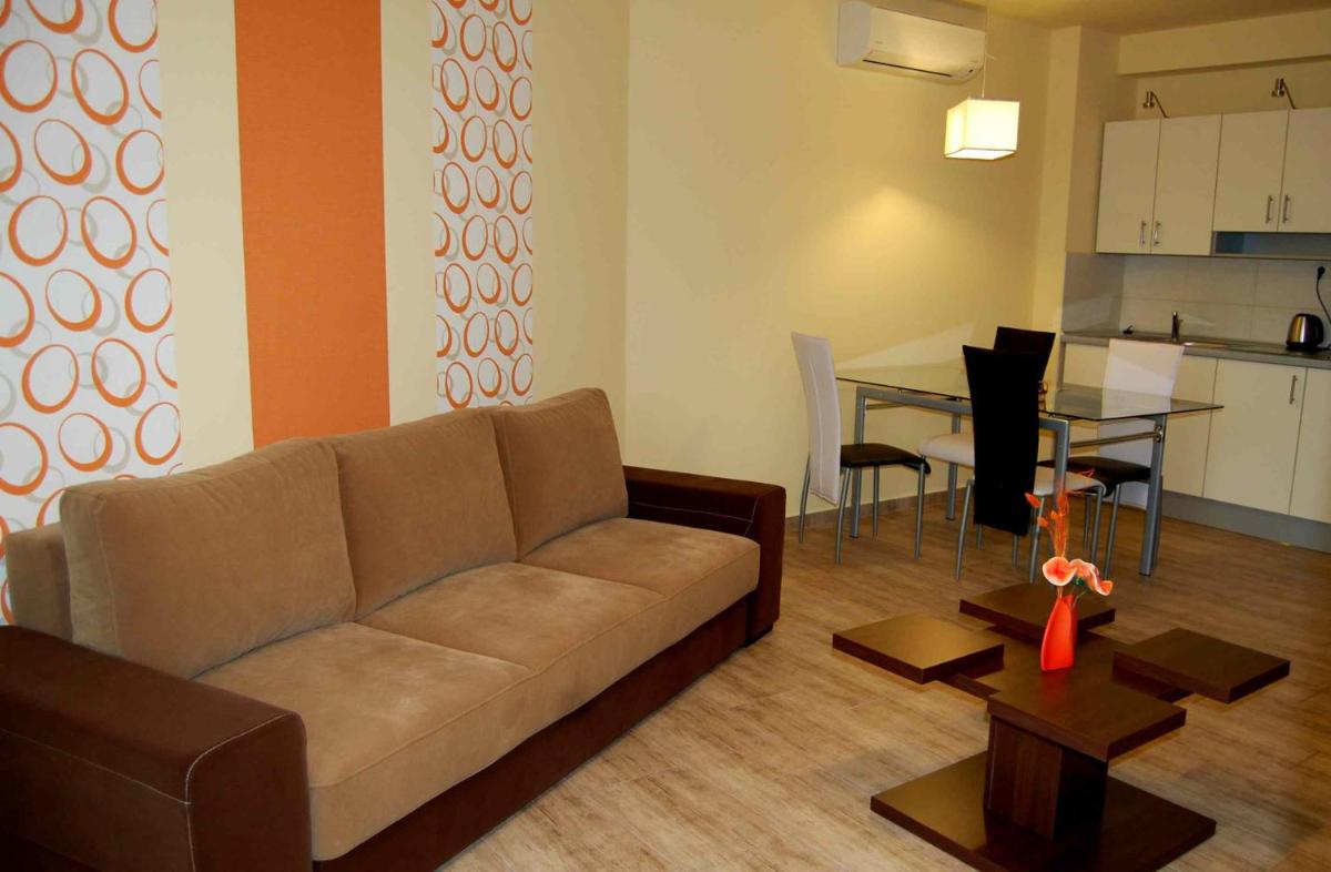 Ádám Apartman - Housity
