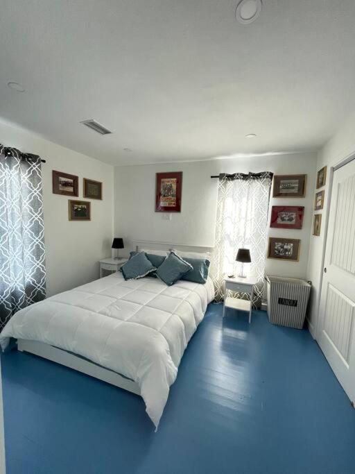 The Paddock House at Blanco Texas - Housity