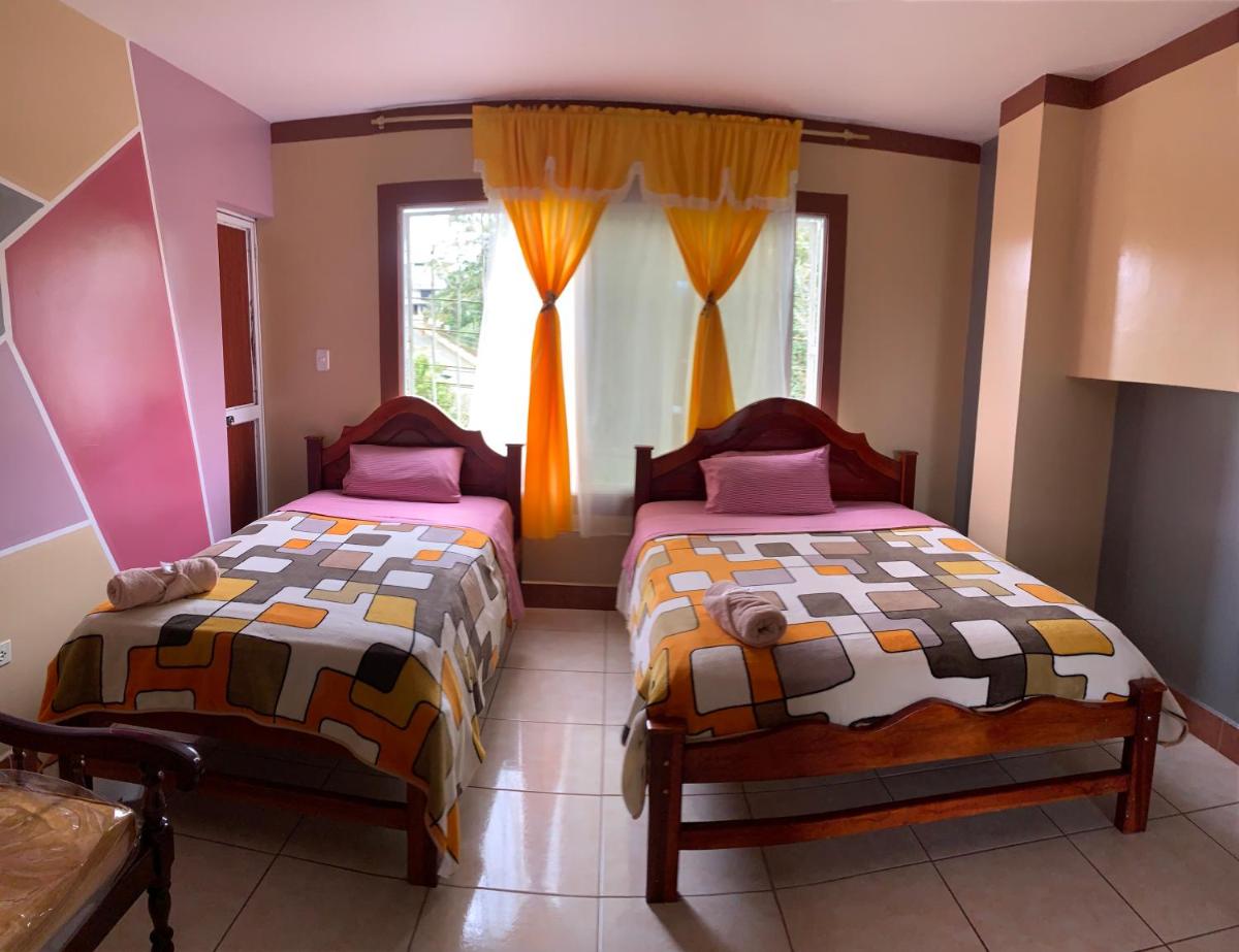 Hotel Los Bancos - Housity