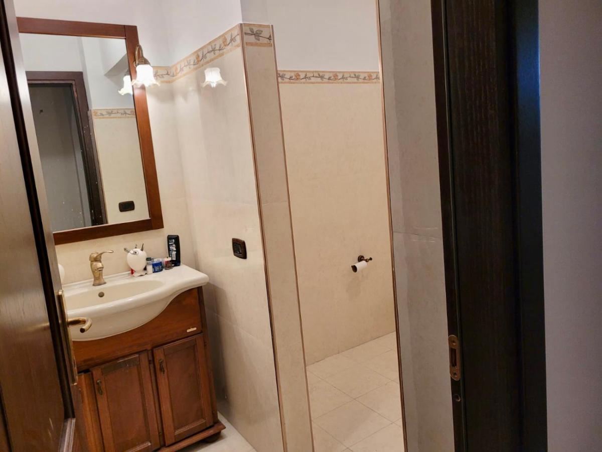 Immaculate 4-Bed House in Cassino Villa Aurora - Housity