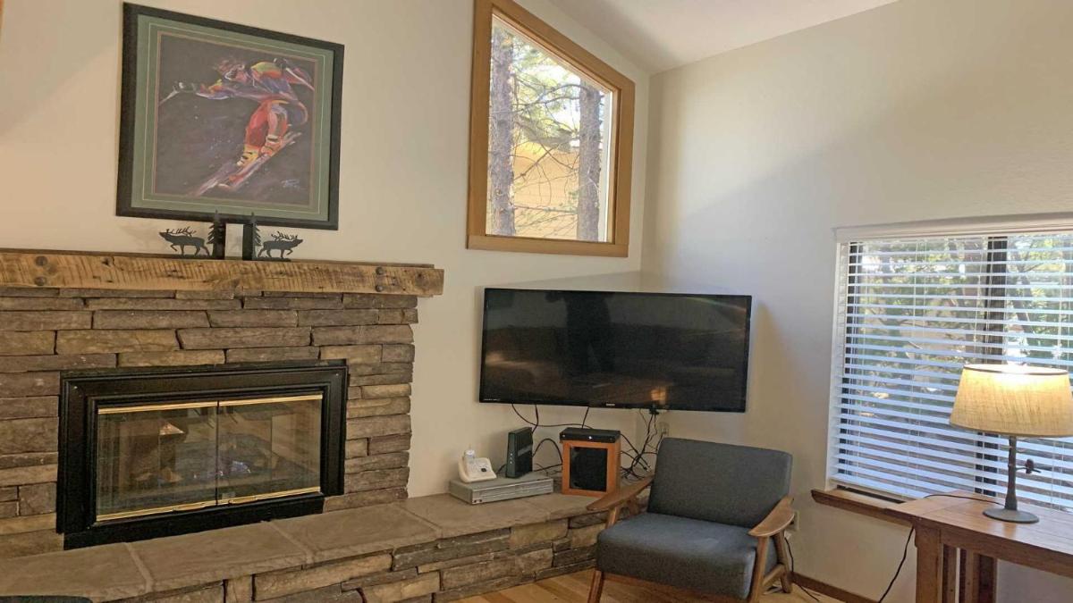 Lark - 14 - Housity