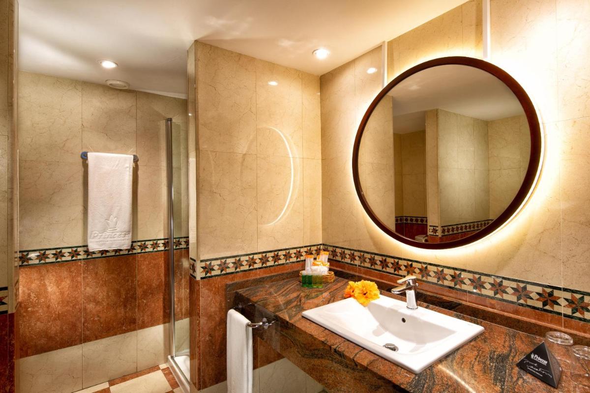 Un baño de Esencia de La Palma by Princess - Adults Only