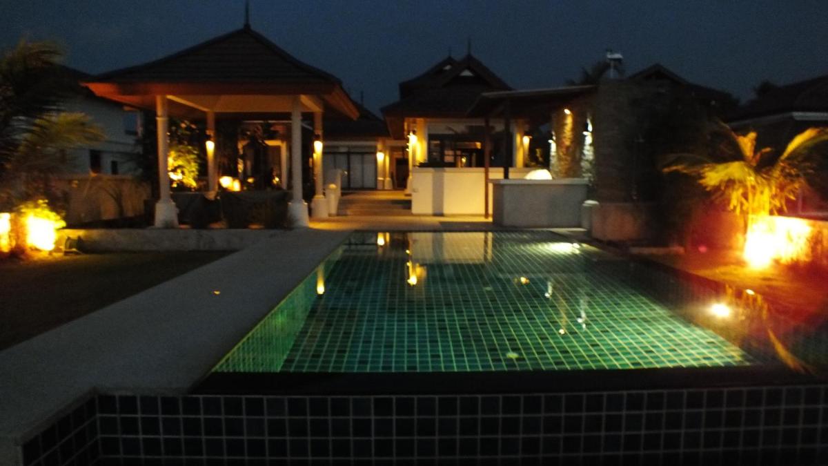 Driftwood Villa - Housity