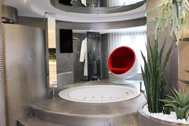 Suitetrails - DOMUS Grand Hotel