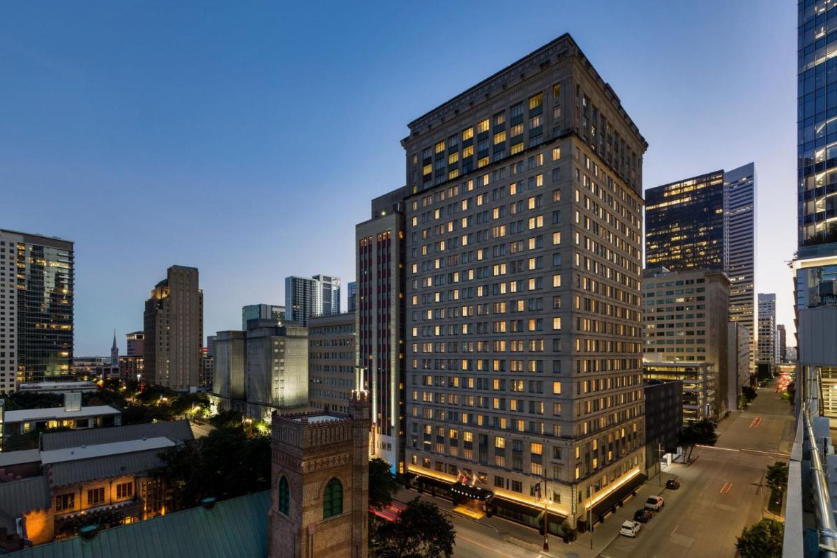 Magnolia Hotel Houston, a Tribute Portfolio Hotel - Housity