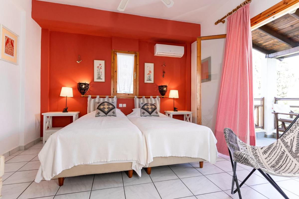 Xenios Zeus - Housity