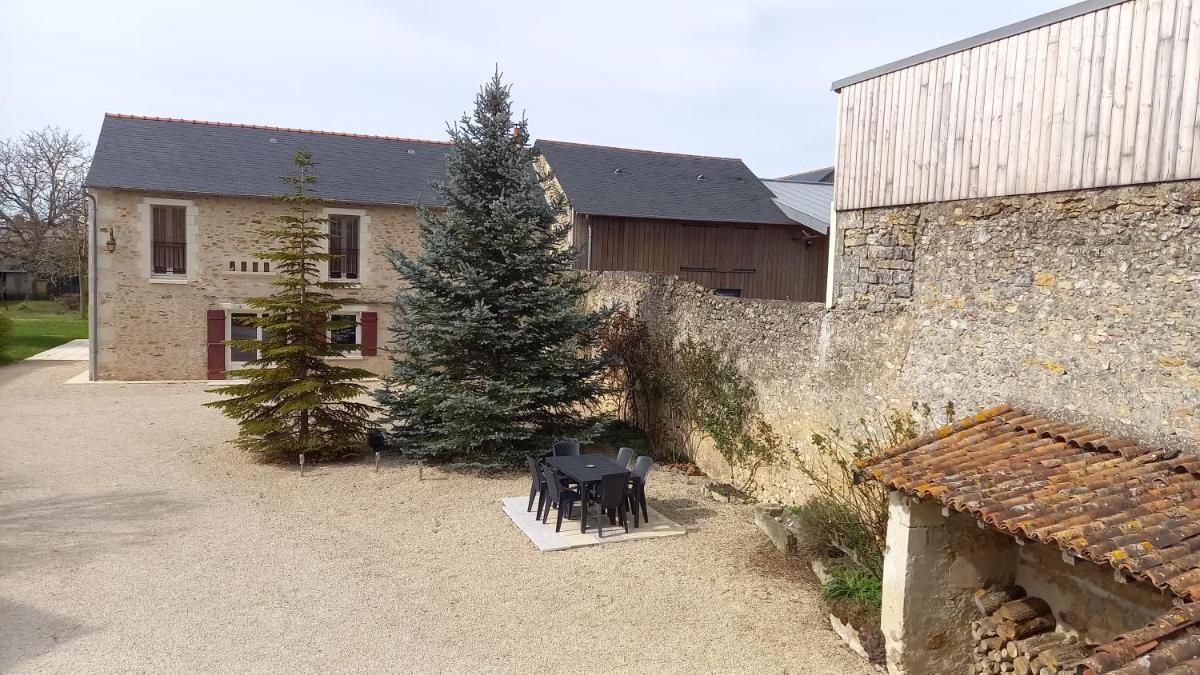 Gite Montreuillais 6 personnes sur 2 étages - Housity